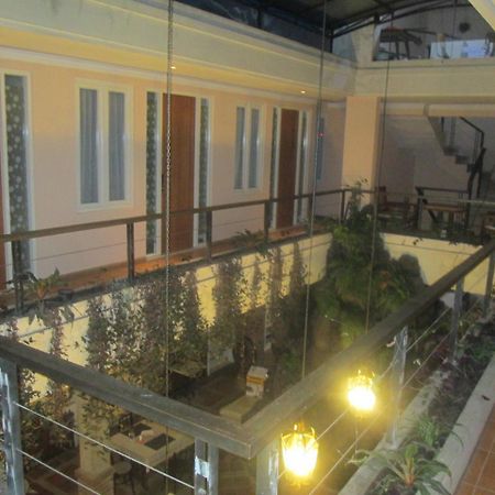 Front One Boutique Baluran Malang Hotel Kültér fotó
