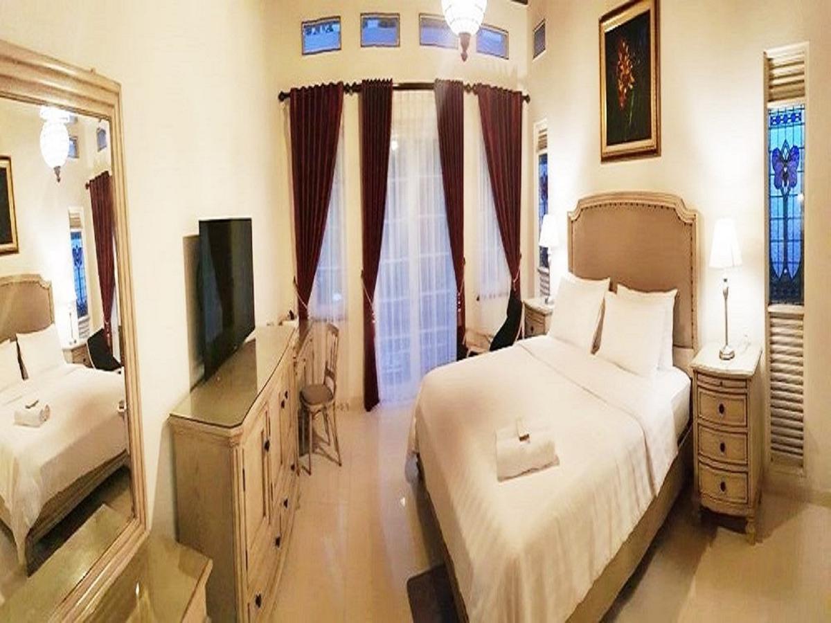 Front One Boutique Baluran Malang Hotel Kültér fotó