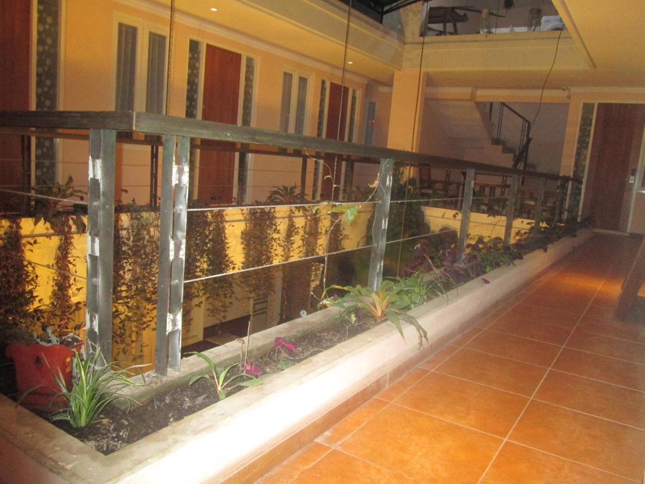 Front One Boutique Baluran Malang Hotel Kültér fotó
