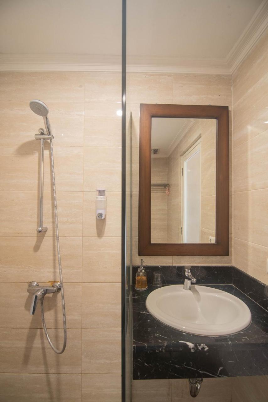 Front One Boutique Baluran Malang Hotel Kültér fotó
