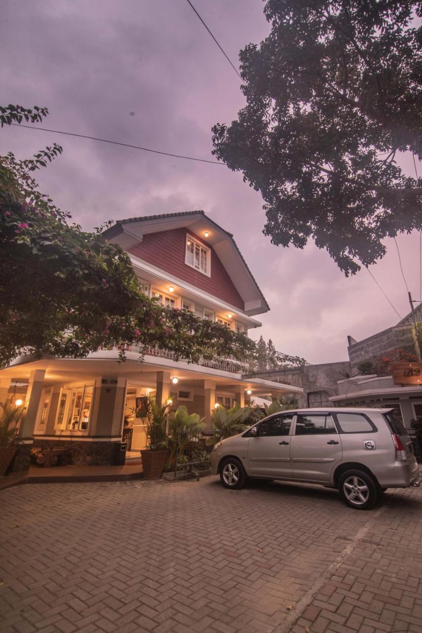 Front One Boutique Baluran Malang Hotel Kültér fotó